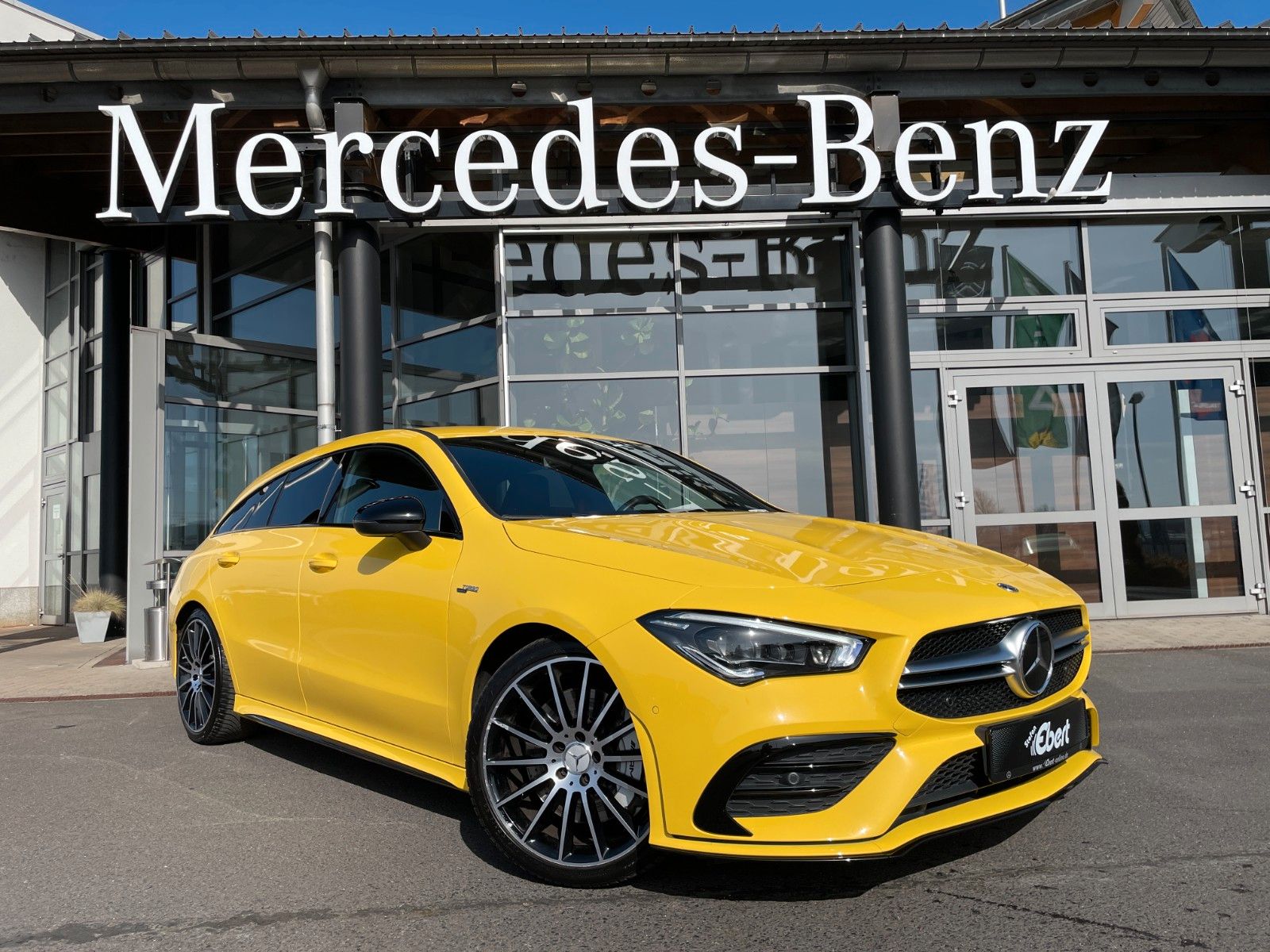 Fahrzeugabbildung Mercedes-Benz CLA 35 AMG 4M SB R-Kamera+Distr+Memory+Aero+MBea