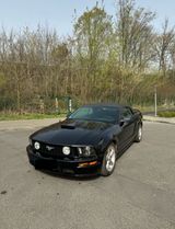 Ford Mustang GT Premium - Ford Mustang aus 2009
