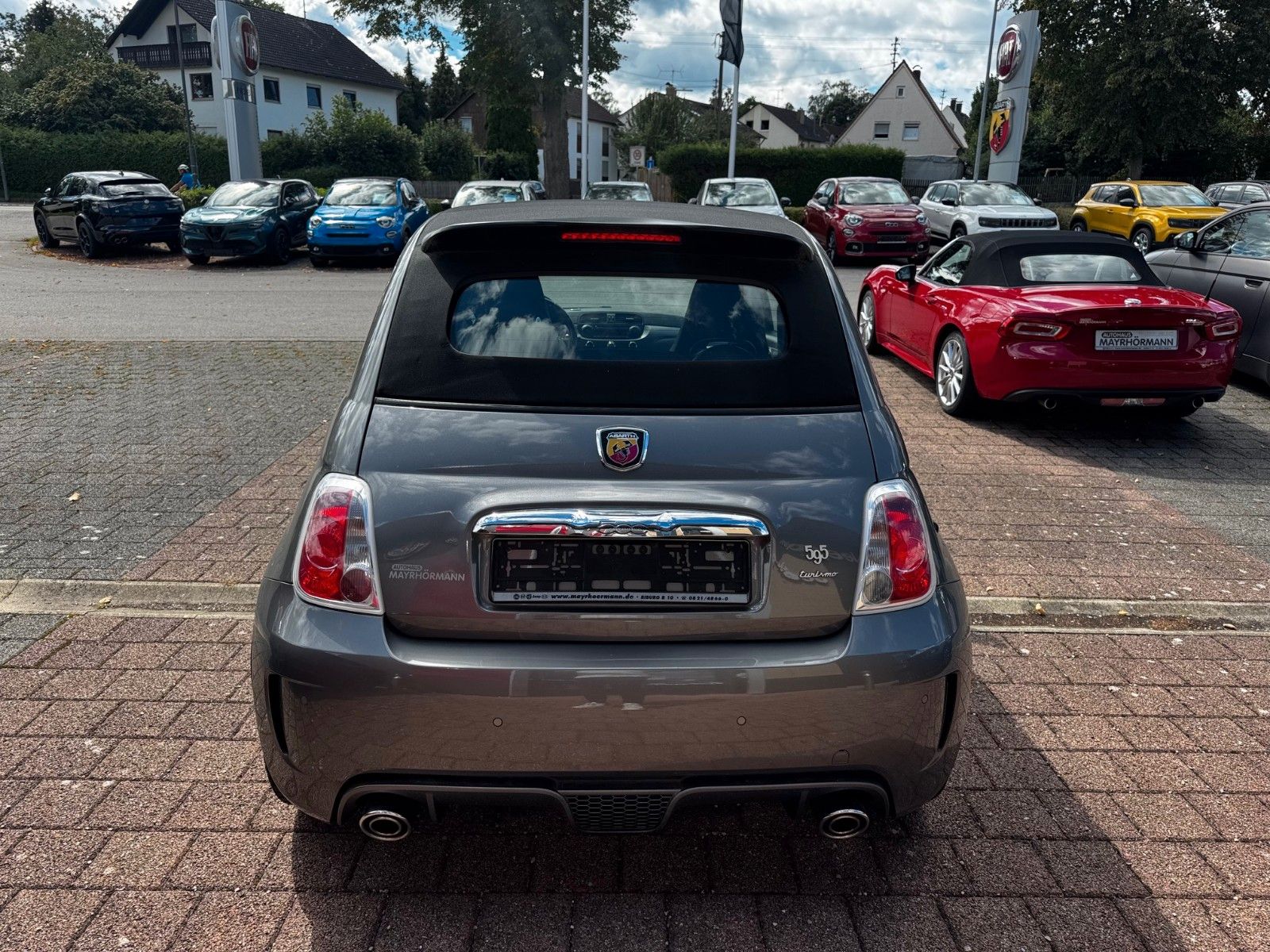 Fahrzeugabbildung Abarth 595C Turismo 1.4 T-Jet 16V Cabrio Automatik