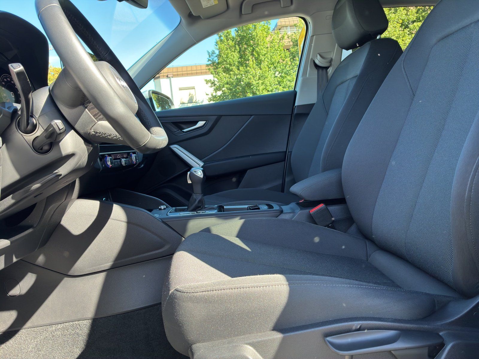 Fahrzeugabbildung Audi Q2 35 1.5 TFSI advanced AHK,Kamera,LED,Navi,PDC