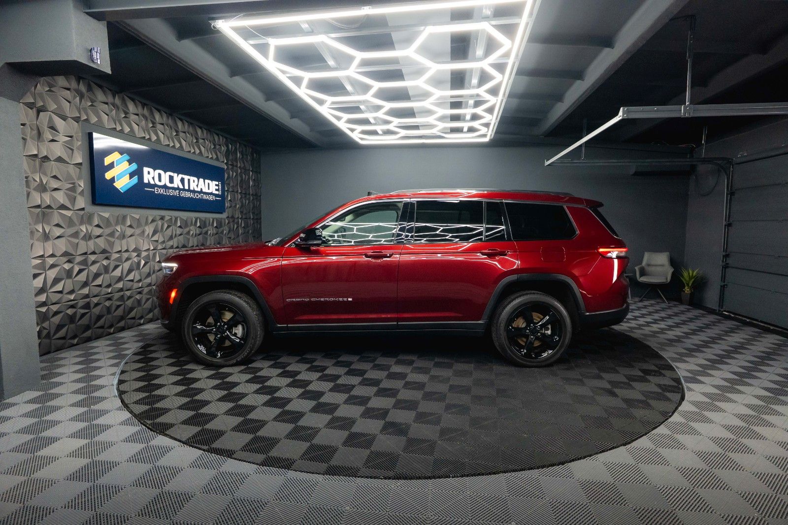 Fahrzeugabbildung Jeep Grand Cherokee 3.6 4x4 LIMITED L Modell 2022 19%