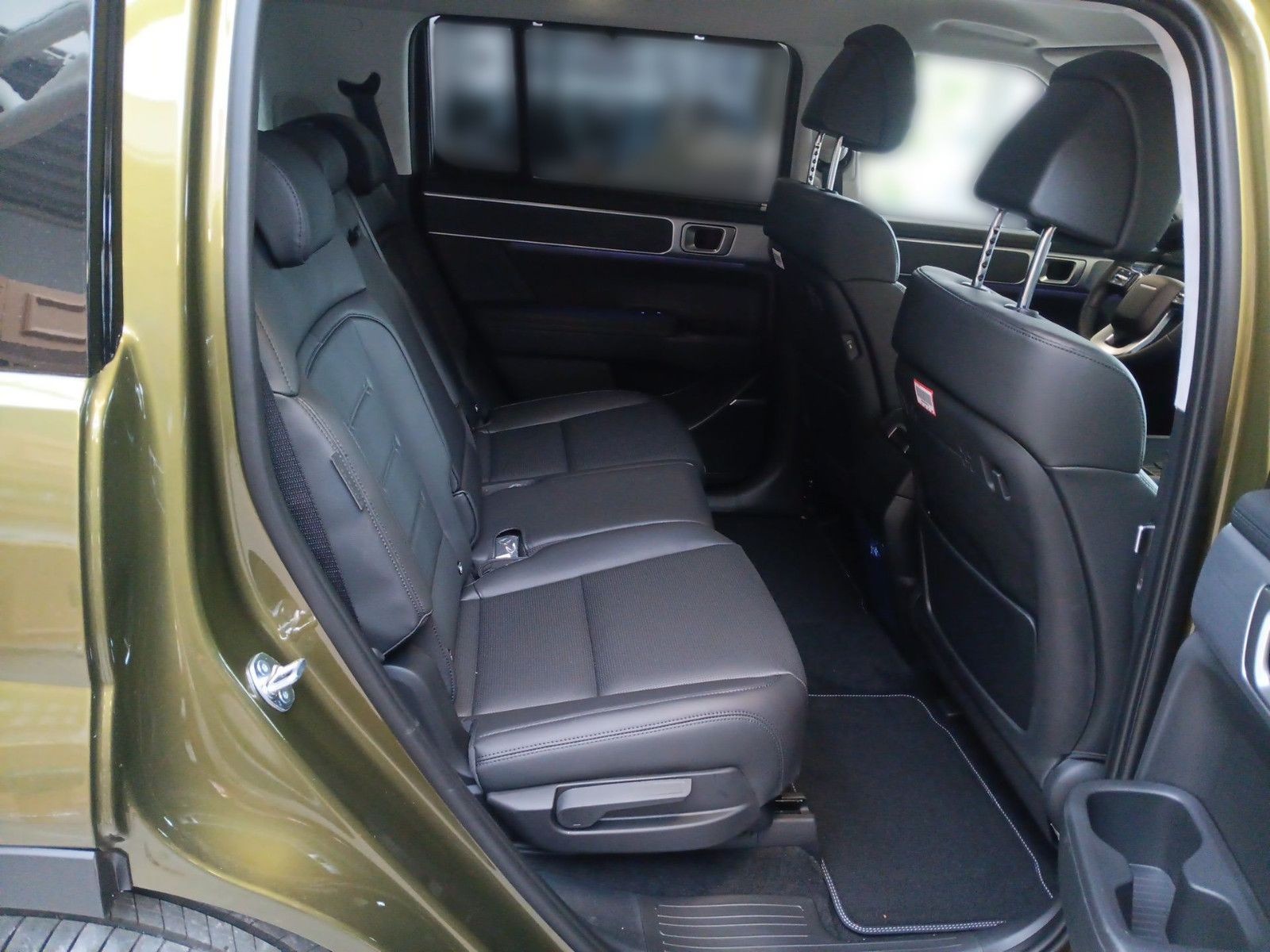 Fahrzeugabbildung Hyundai Santa Fe 1.6 T Hybrid 215PS 4WD Signature