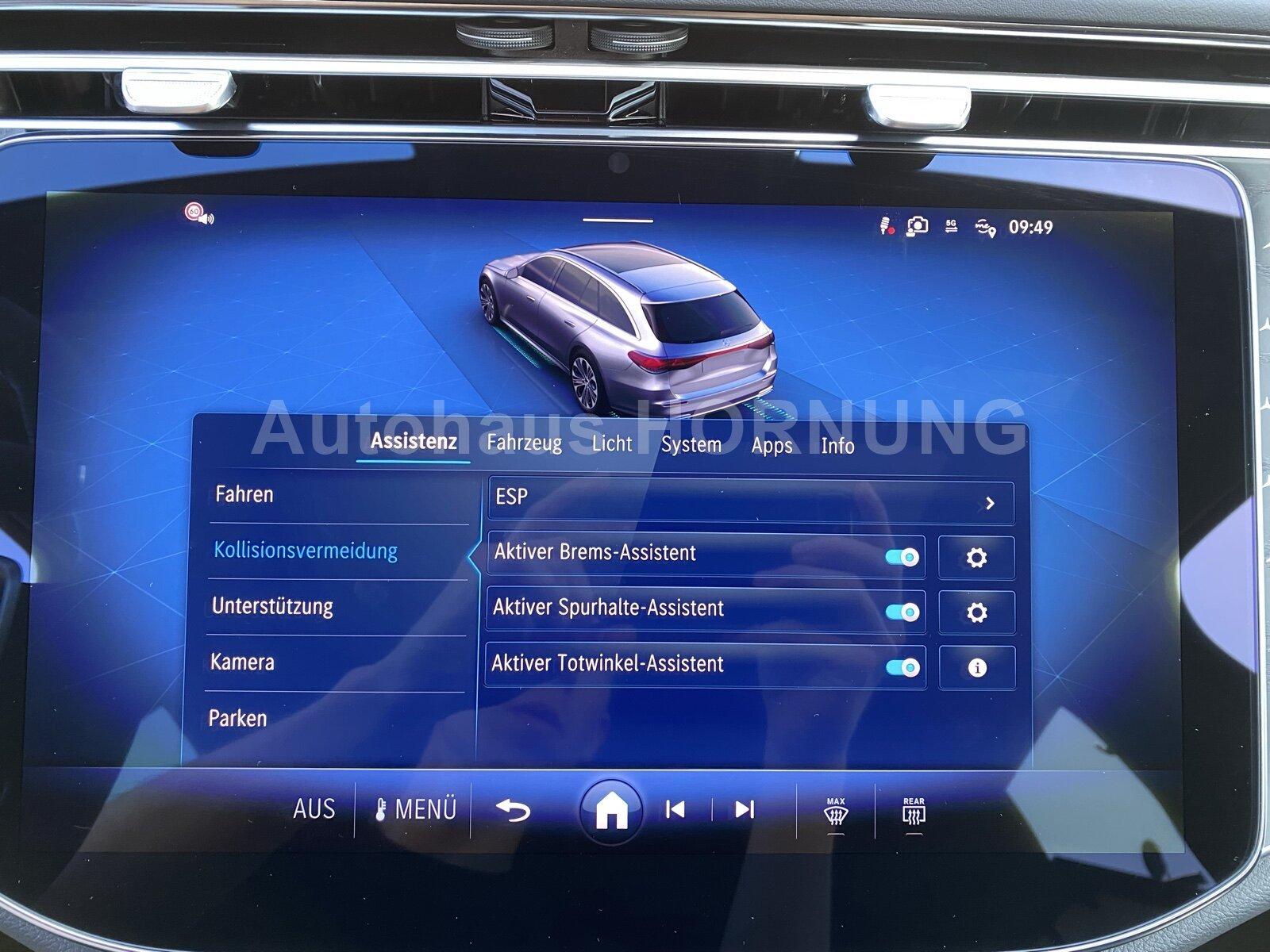 Mercedes-Benz E 220 d T-Modell AMG 360 DISTR AHK PANOSD MEMORY