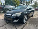 Opel Astra 1.7 CDTI* 92kW*LEDER*NAVI*KLIMA*ALUS*EURO5 - Opel Astra mit Diesel-Antrieb: Limousine, 1.7
