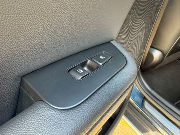 Kia XCeed 1.6T DCT7 Platinum Glasdach Navi