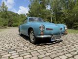 Volkswagen Karmann Ghia - blaue Volkswagen Karmann Ghia