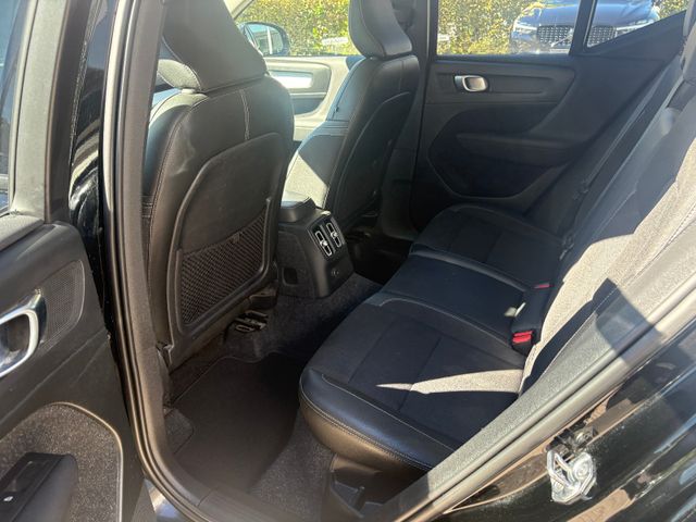 Volvo XC 40 Momentum Pro Plug-In Hybrid 2WD