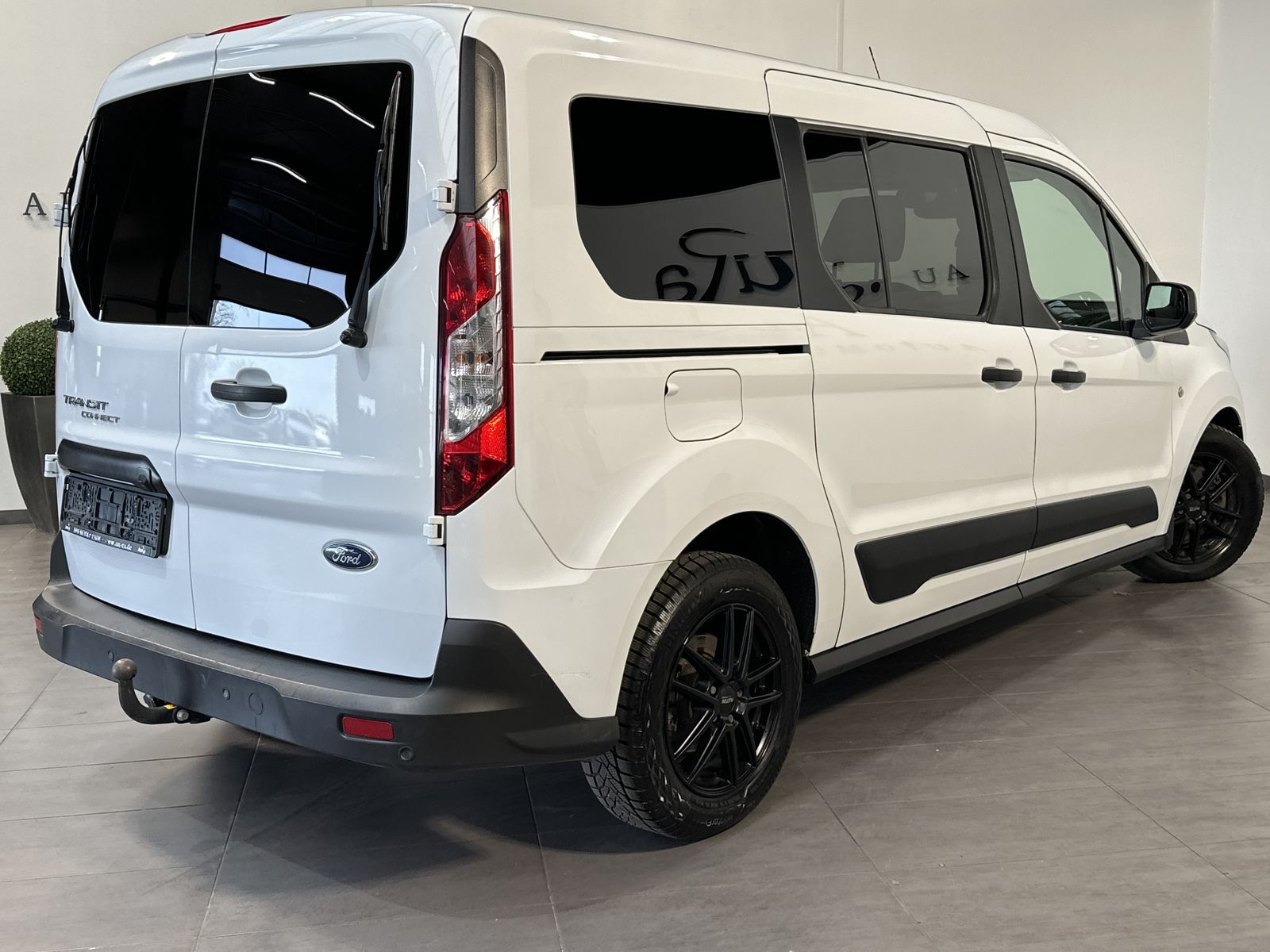 Fahrzeugabbildung Ford Transit Connect 240 Lang L2H1 Aut. NAV+XEN+KAMER