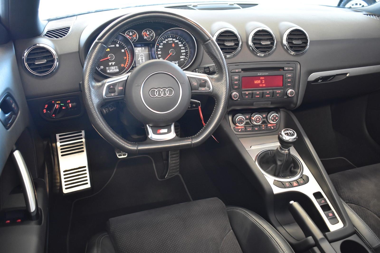Audi TT 1.8 TFSI Cabrio/S-LINE +/ALCANTARA/SHZ/XENON/