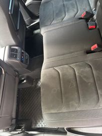 Volkswagen Tiguan - 10