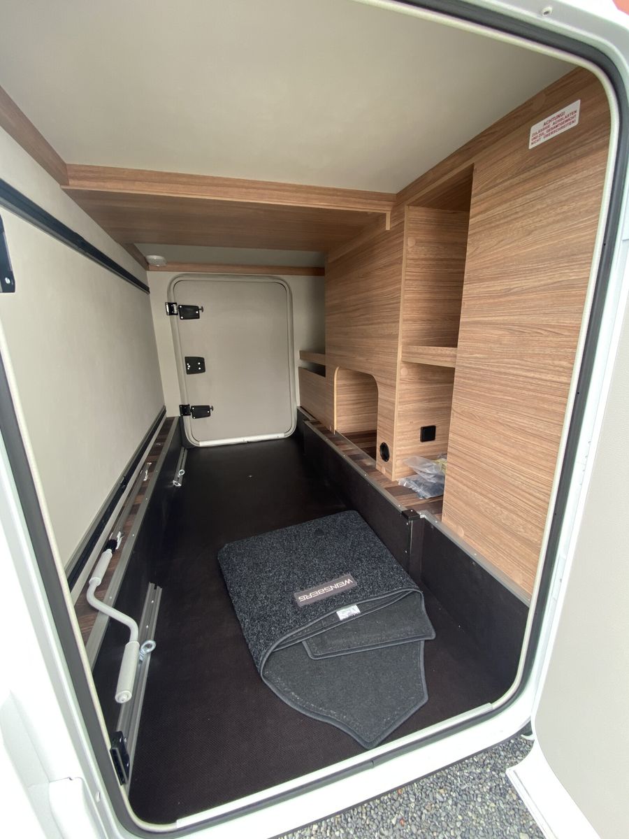 Fahrzeugabbildung Weinsberg CaraCompact MB EDITION PEPPER 640 MEG Automatik