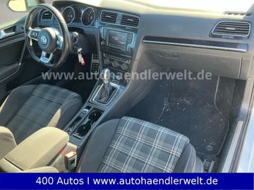 Volkswagen Golf - 11