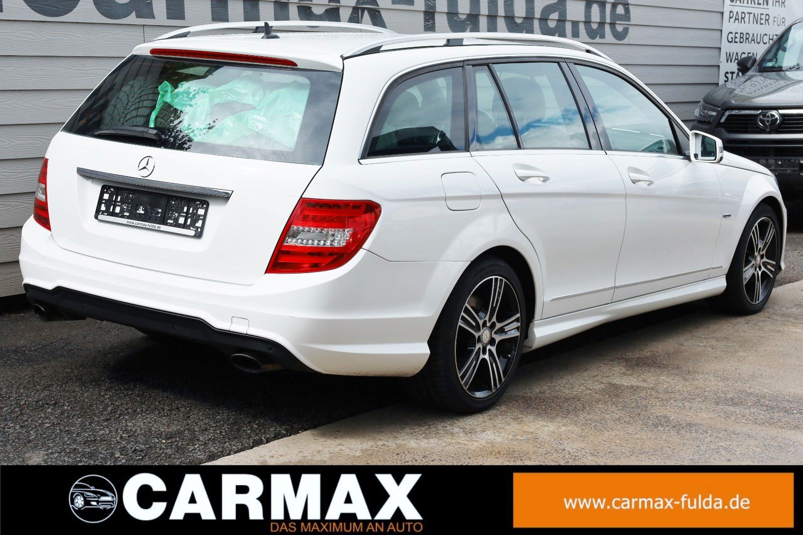 Fahrzeugabbildung Mercedes-Benz C 300CDI 4M T AMG TLeder,Navi,Xenon,SH,PDC,SR+WR