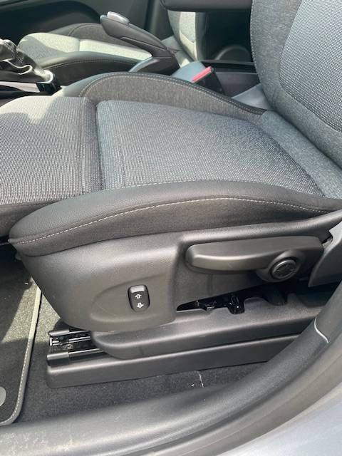Fahrzeugabbildung Opel Crossland 1.2 Turbo Elegance Paket//SHZ LHZ PDC
