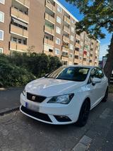 Seat Ibiza 1.6 TDI frischem TÜV - Seat Ibiza aus 2015 mit Diesel-Antrieb: Kleinwagen, 1.6