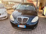 Lancia Ypsilon 1.2 Versus - Lancia Ypsilon Versus mit Benzin-Antrieb