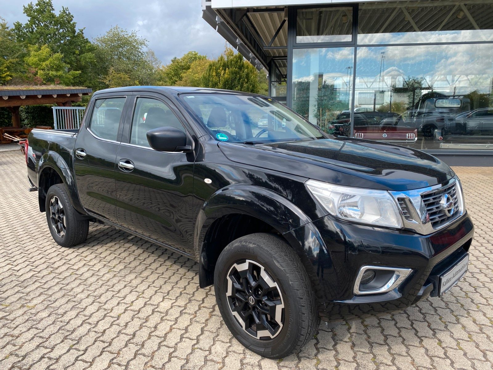 Fahrzeugabbildung Nissan Navara NP300  Double Cab 4x4