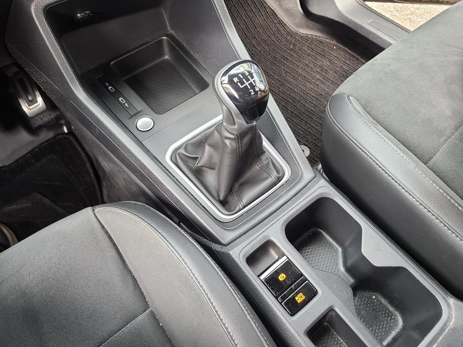 Volkswagen Caddy 2.0 TDI Style AHK Navi App Kamera 8-fach