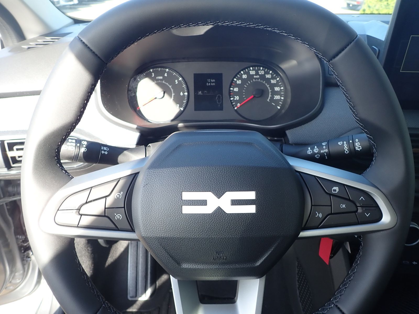 Fahrzeugabbildung Dacia Sandero Stepway Expression TCe 110