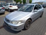 Honda Accord Hatchback 1.8i S - Honda Accord: 1.8