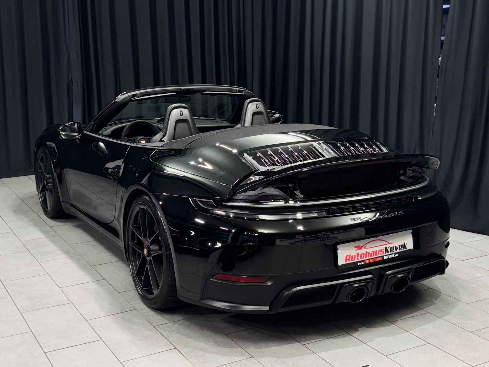 Fahrzeugabbildung Porsche 992.2 911 Carrera GTS T-Hybrid Cabriolet|BOSE|