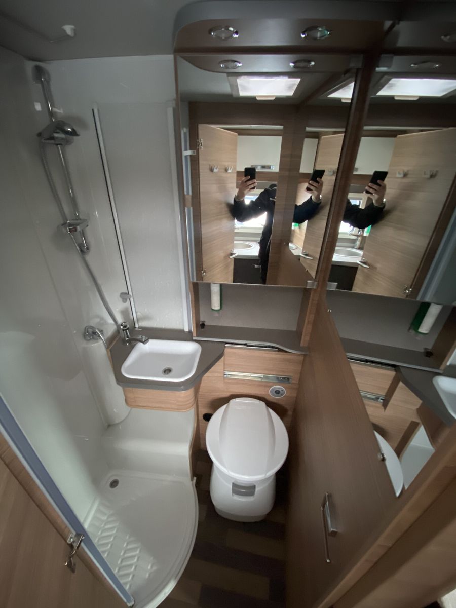 Fahrzeugabbildung Weinsberg CaraCompact MB EDITION PEPPER 640 MEG AT, MBUX