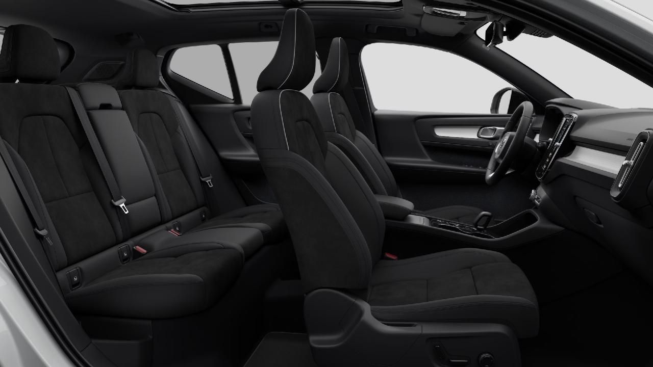 Fahrzeugabbildung Volvo XC40 B4 Benzin Ultra Black Edition
