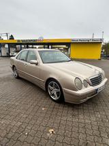 Mercedes-Benz Mercedes Benz E Klasse 220  Automatik - gebrauchte Mercedes-Benz E 220 aus dem Jahr 2000