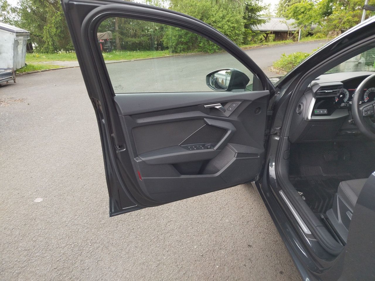 Fahrzeugabbildung Audi A3 Sportback Advanced 35 1.5 TFSI DSG Navi ACC