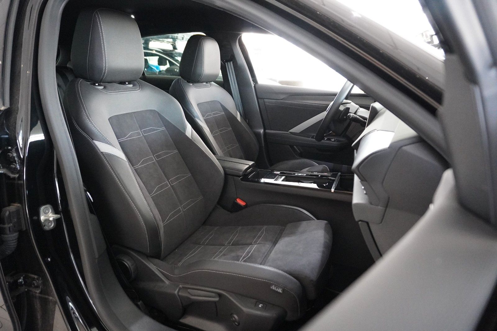 Fahrzeugabbildung Opel Astra L Lim. 1.6 HYBRID GS SPORT NAVI/360°/SPORT