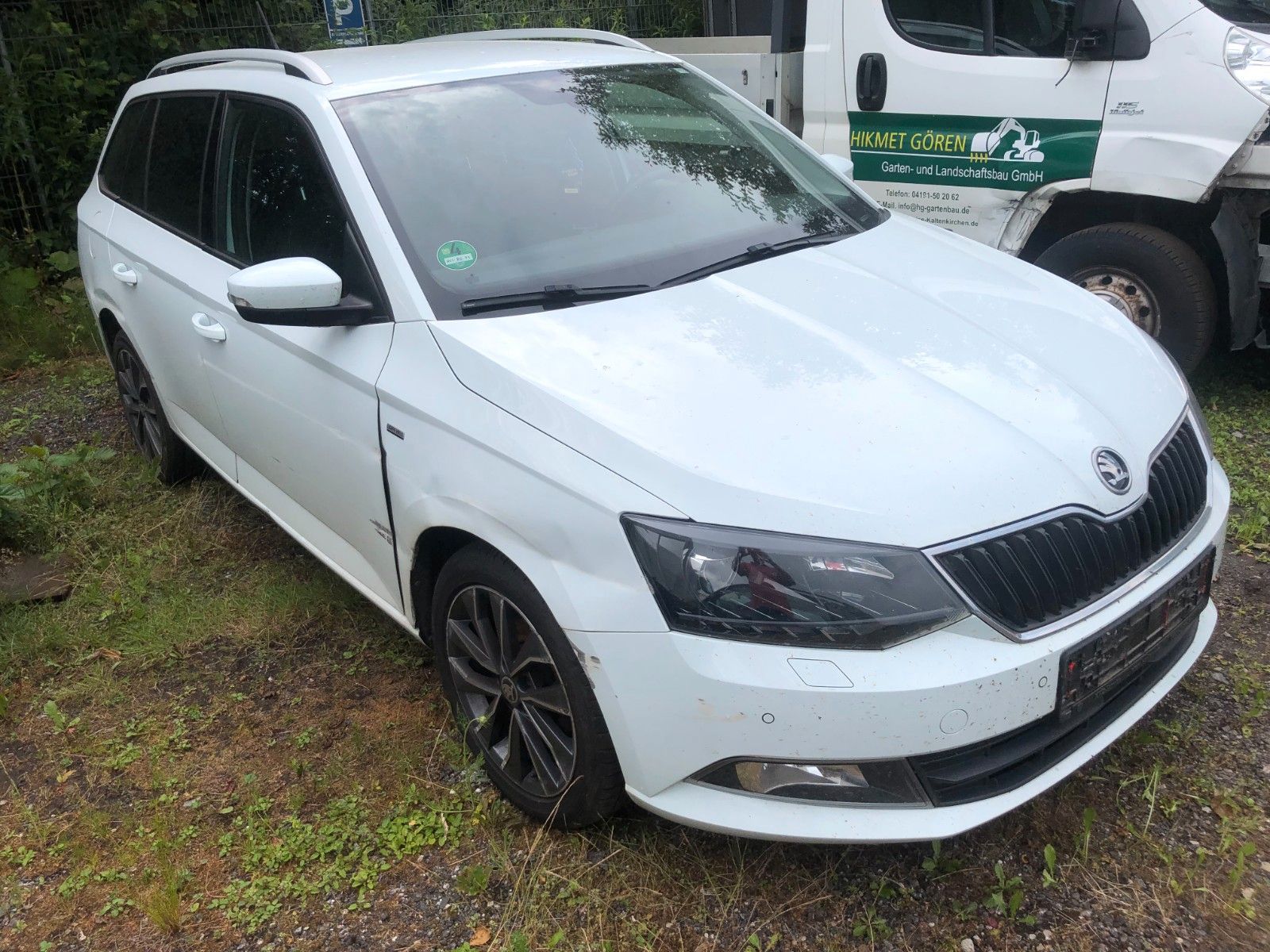 Fahrzeugabbildung SKODA Fabia Combi Drive leichter Seitenschaden