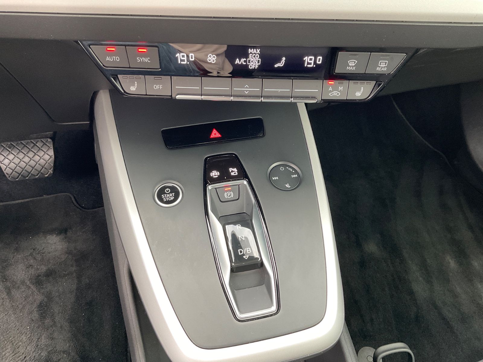 Fahrzeugabbildung Audi Q4 e-tron 40,82KWS,Kamera,Navi,LED,Sonos,Wärmep