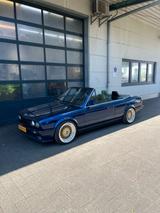 BMW E30 325i Cabrio Mauritiusblau - BMW 325 aus 1991: 325i