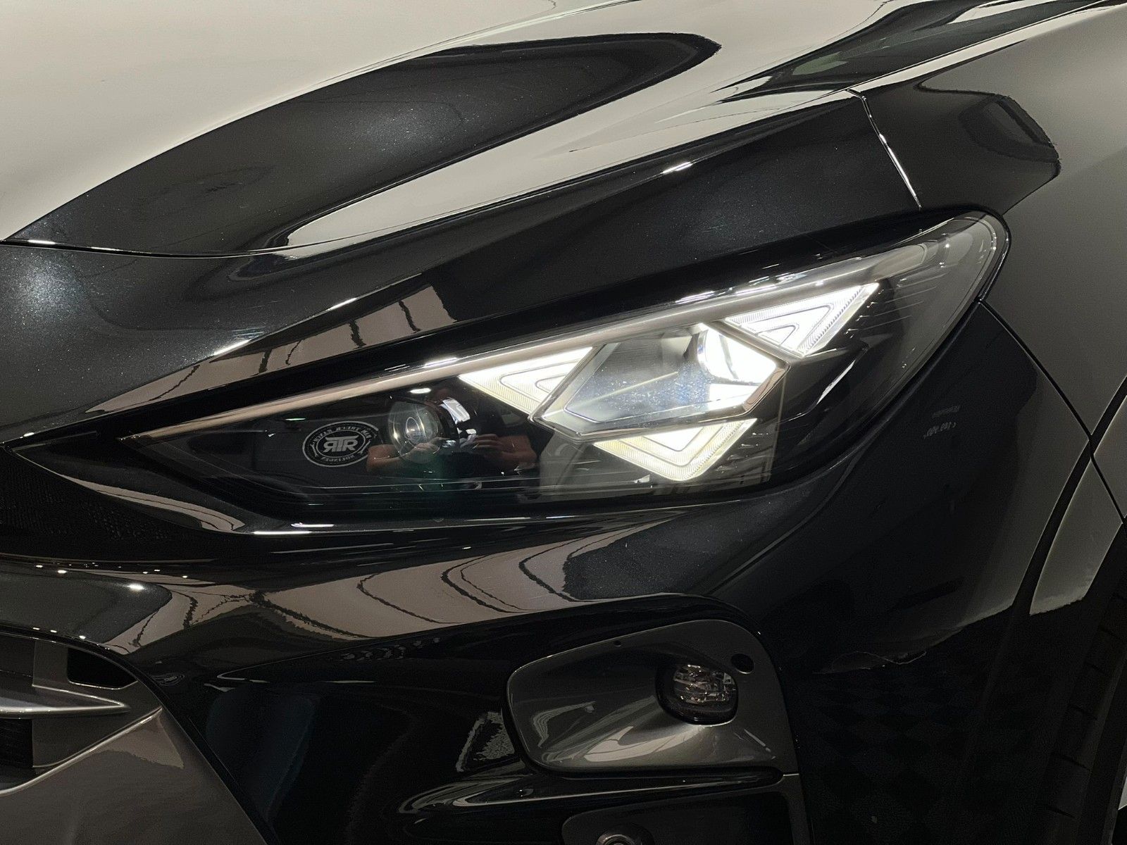 Fahrzeugabbildung CUPRA Terramar VZ 2.0 TSI 4Drive - Matrix - Sennheiser