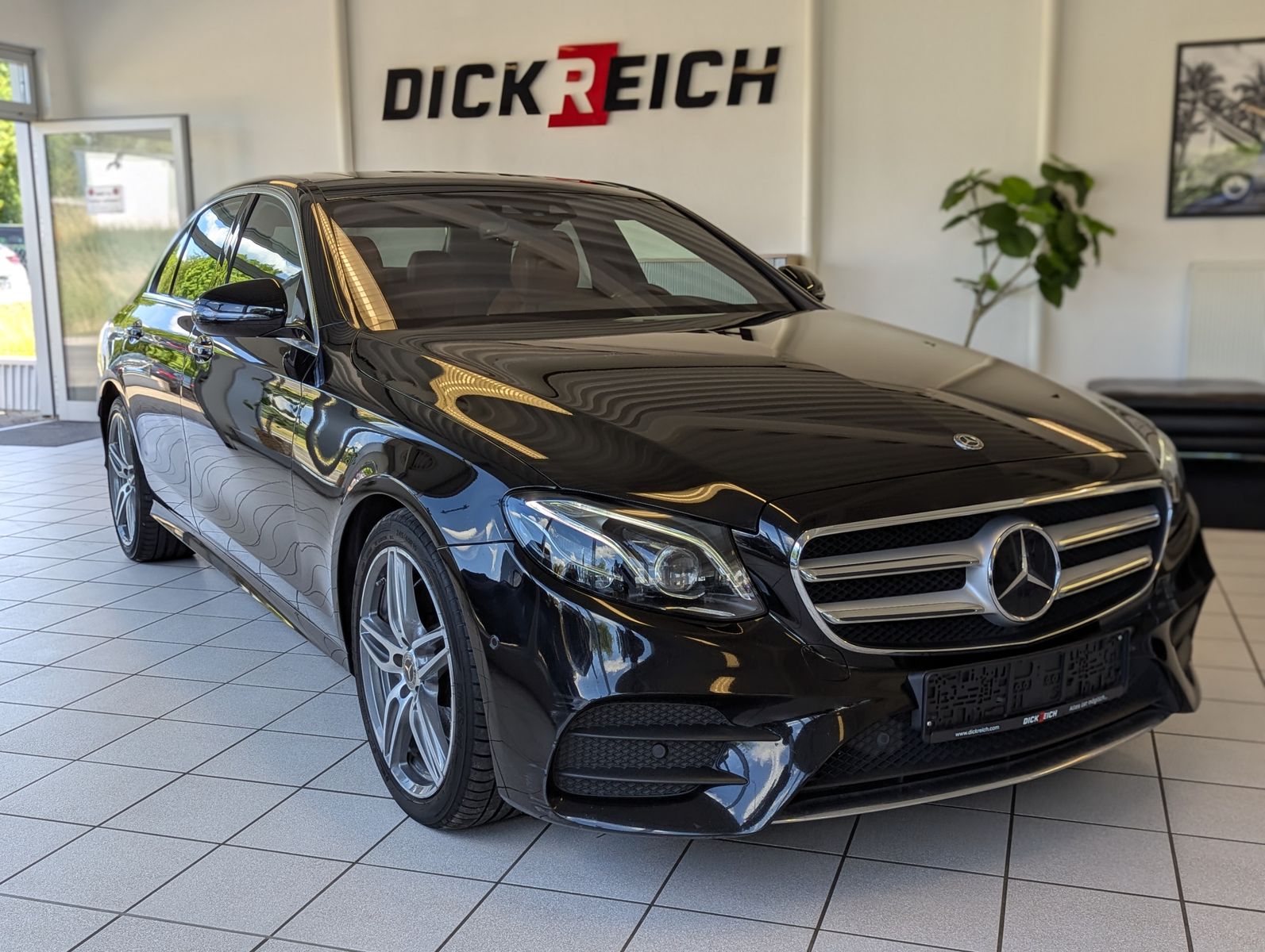 MERCEDES-BENZ E 350 d Limo AMG NappaMultibeam StHz. Memory