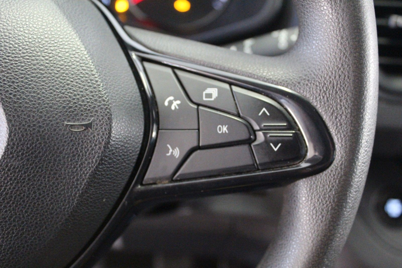 Fahrzeugabbildung Renault Trafic Kasten L1H1 3,0t Komfort *AHK*