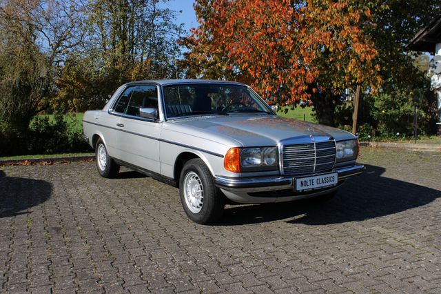 Mercedes-Benz 230C W123 *erst 91tkm.* *elektr. Schiebedach*