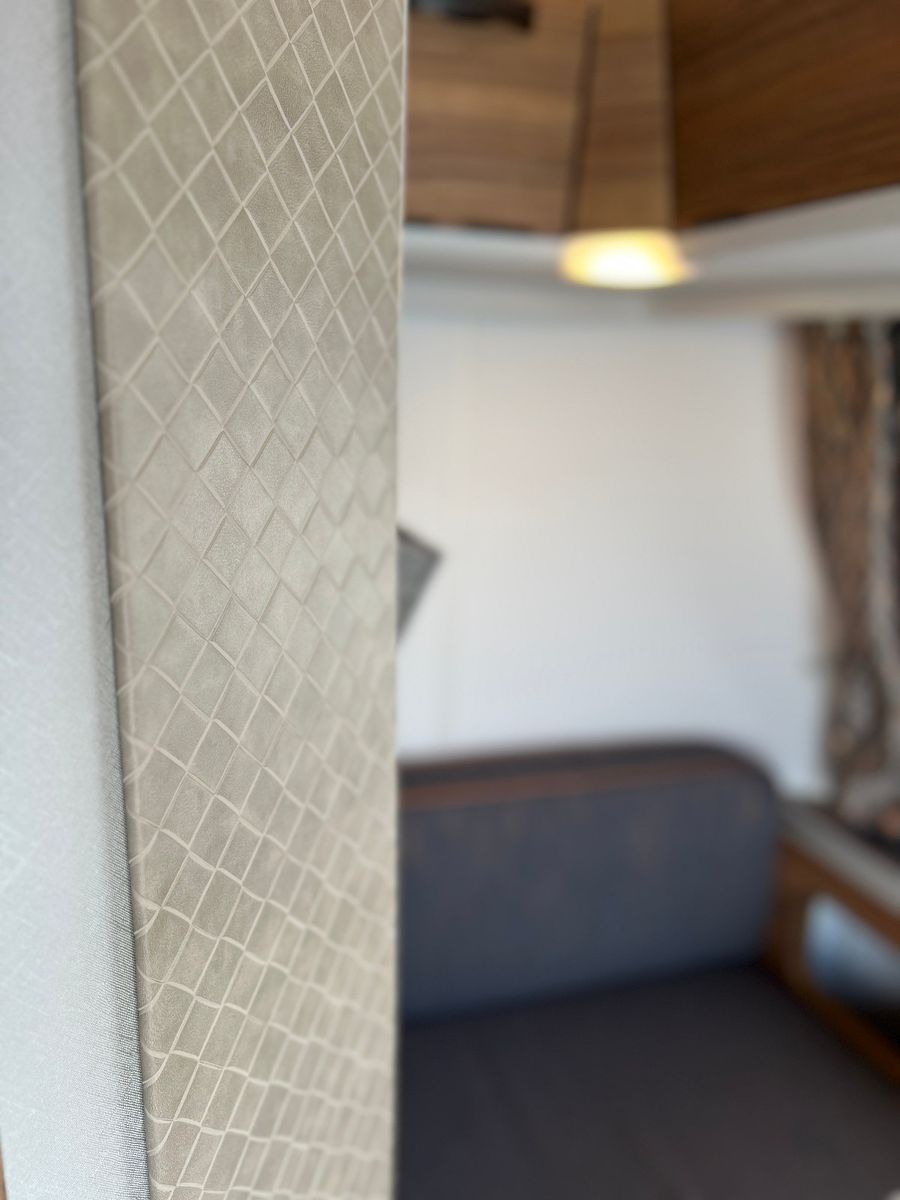 Fahrzeugabbildung HYMER / ERIBA / HYMERCAR Touring 430 - 5.494€ sparen!