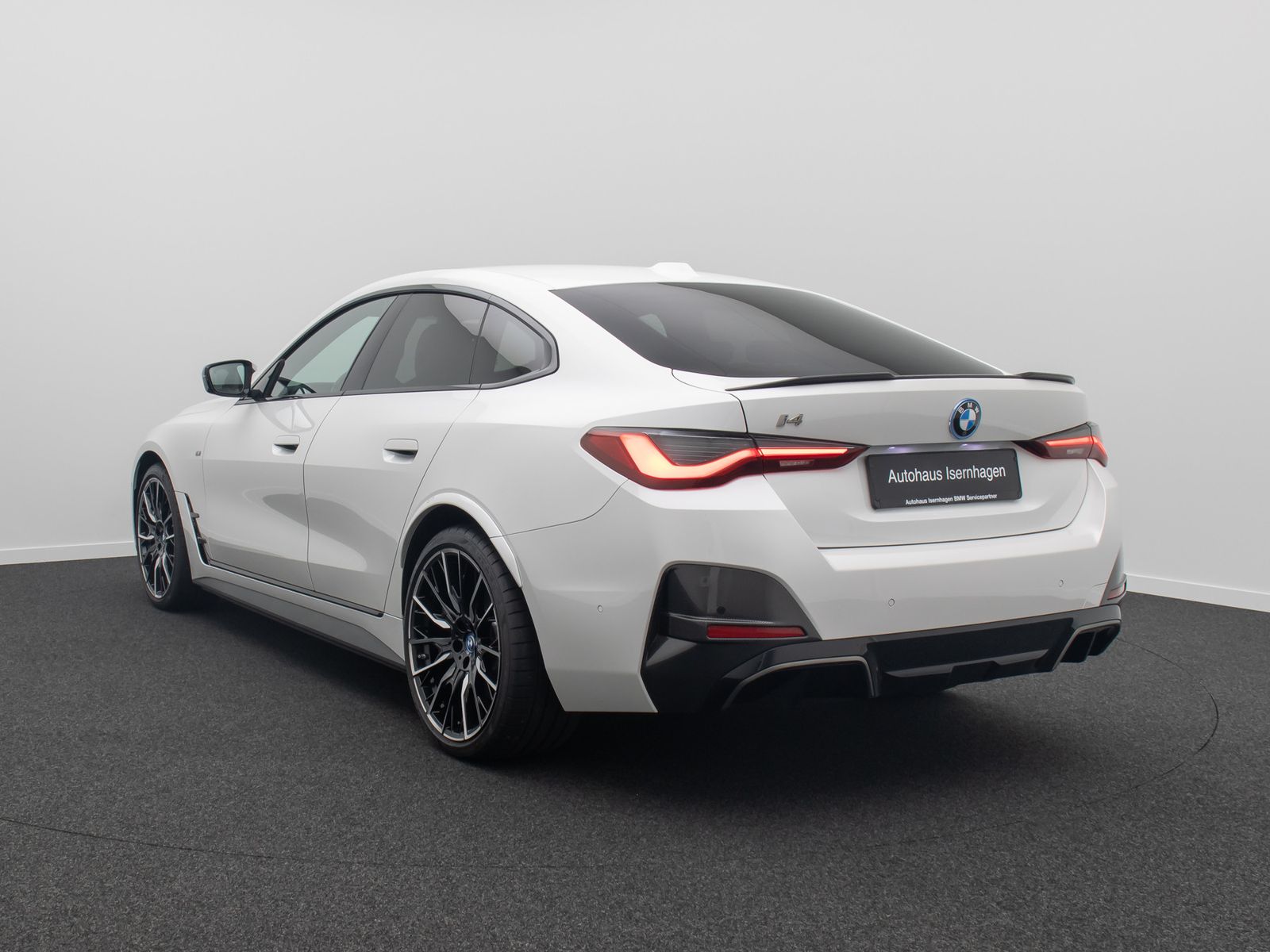 Fahrzeugabbildung BMW i4 M50 Kamera DAB AHK DriveAss Memory H/K 20Zoll