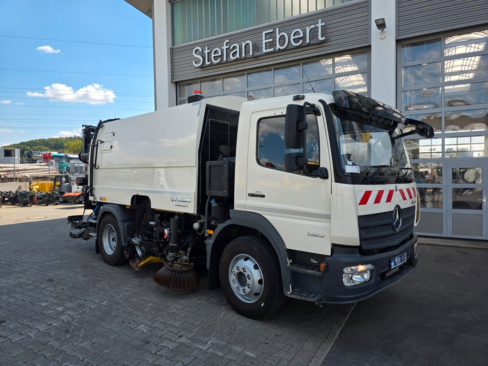 Fahrzeugabbildung Mercedes-Benz Atego 1323 LKO FAUN VIAJET 6 R H - Heckabsaugung