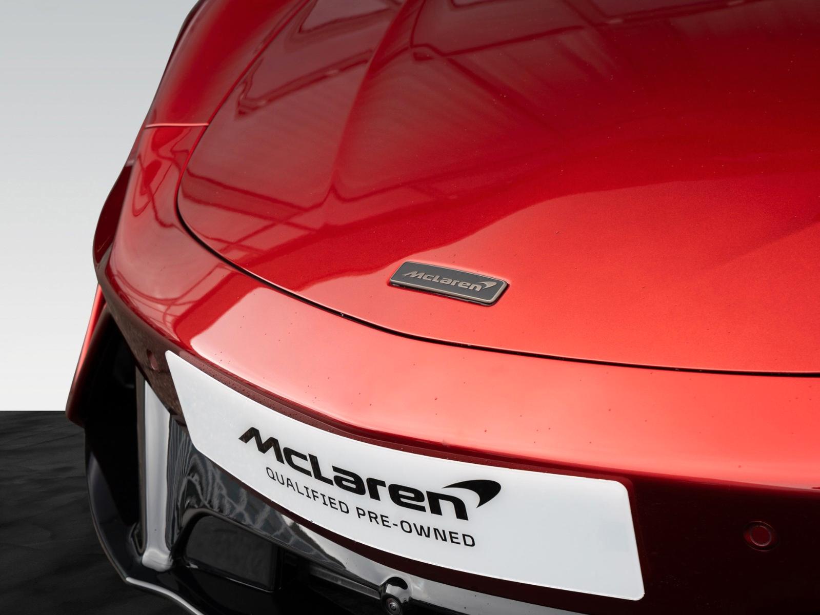 McLaren Artura Spider | MSO Velocity Colour Transform