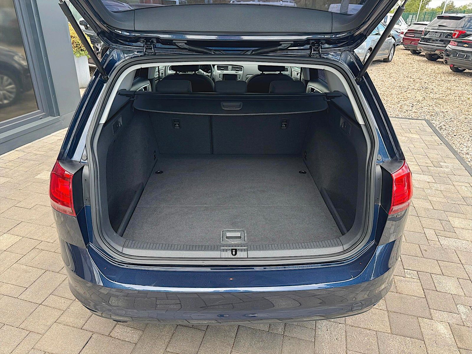 Fahrzeugabbildung Volkswagen Golf VII Variant Trendline BMT *Touch*Sitzhzg*