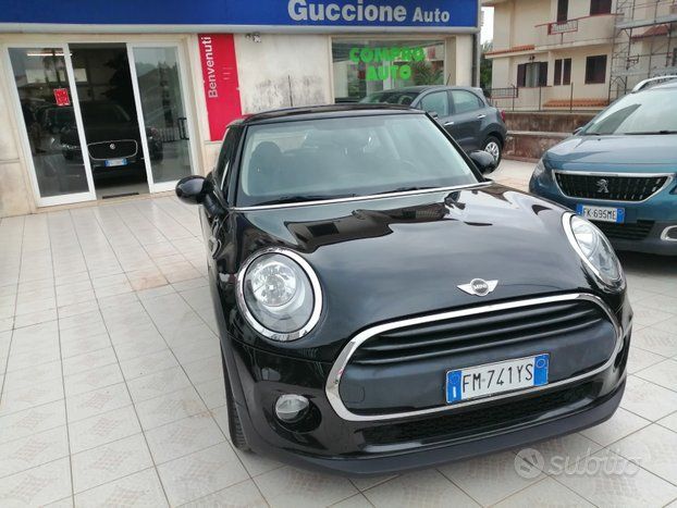MINI MINI 1.5 COOPER D BUSINESS cambio automatico
