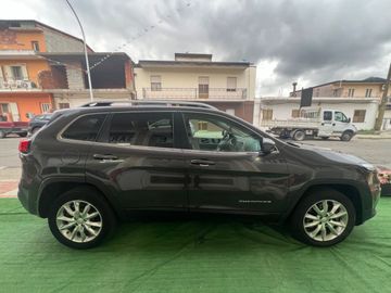 Jeep Cherokee - 6