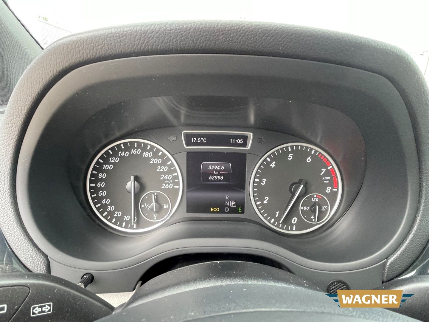 Fahrzeugabbildung Mercedes-Benz B 180 Pano Kamera Navi PDC SHZ Klimaautomatik