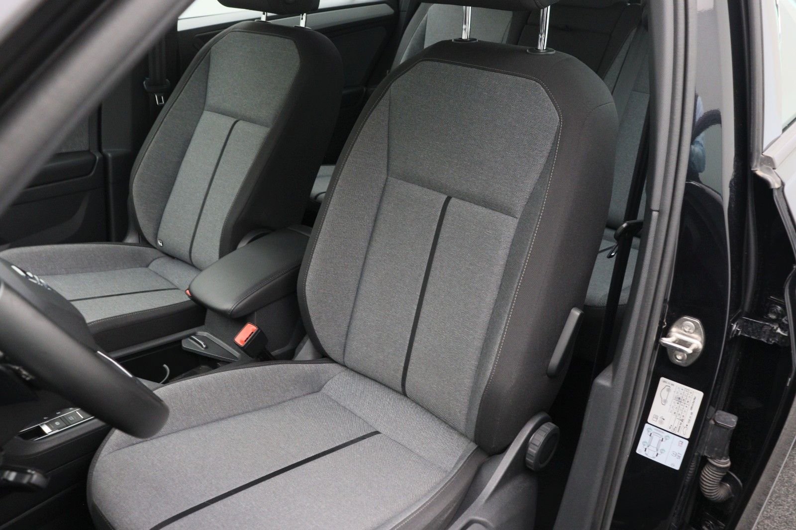 Fahrzeugabbildung SEAT Tarraco 4Drive ACC AHK Navi Kamera7Sitze