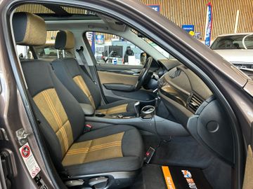 BMW X1 18 d xDrive *Navi*Pano*BiXenon*AHK*
