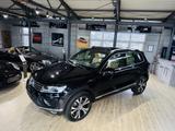 Volkswagen Touareg V6 TDI Exclusive Terrain Tech 4Motion - gebrauchte SUVs in Remscheid