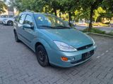 Ford Focus Turnier 1.8//101 PS - Ford Focus aus 2002: Kombi
