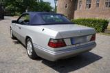 Mercedes-Benz Mercedes Benz E 220 Cabrio A124 - Mercedes-Benz: Cabrio, A124